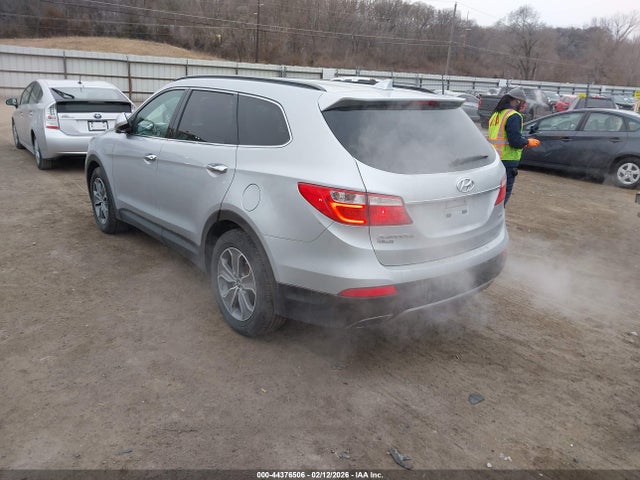 KM8SMDHF9GU144481 Hyundai Santa Fe Se