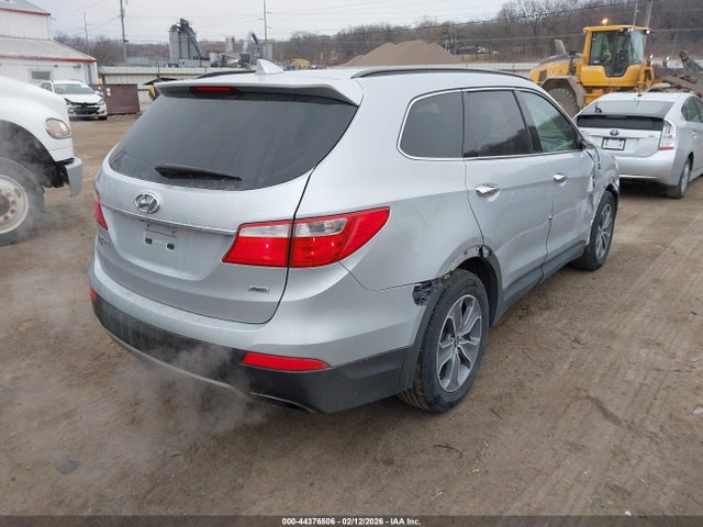 KM8SMDHF9GU144481 Hyundai Santa Fe Se