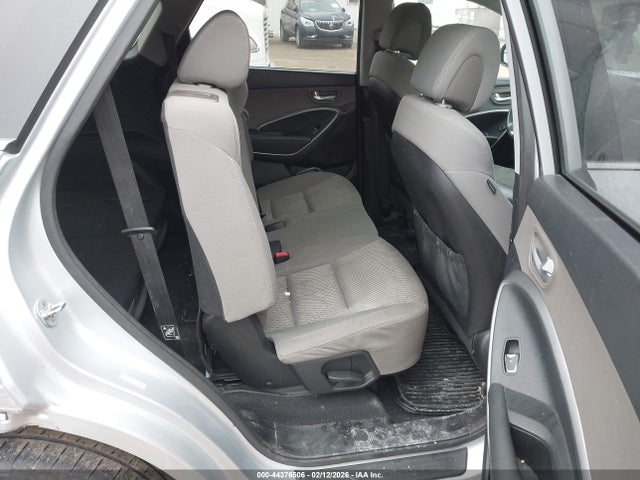 KM8SMDHF9GU144481 Hyundai Santa Fe Se