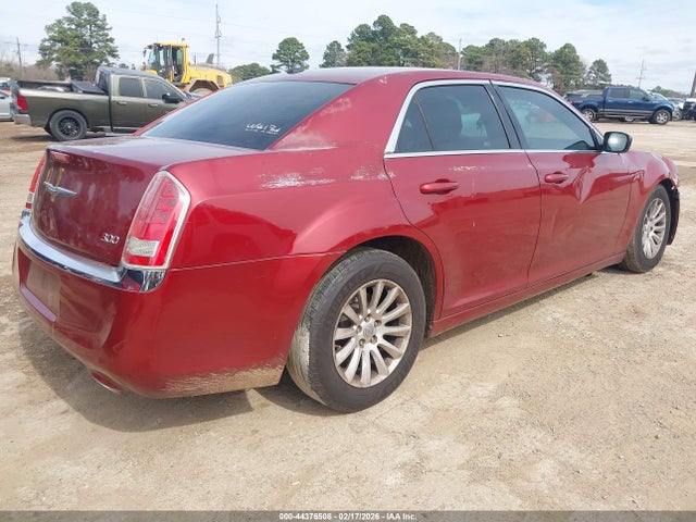 2C3CCAAG3EH166445 Chrysler 300