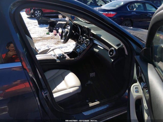 55SWF4KB7GU143519 Mercedes-Benz C 300 4matic