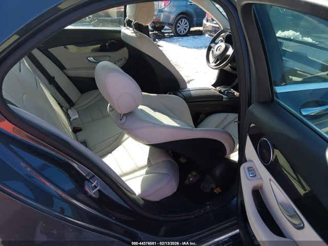 55SWF4KB7GU143519 Mercedes-Benz C 300 4matic
