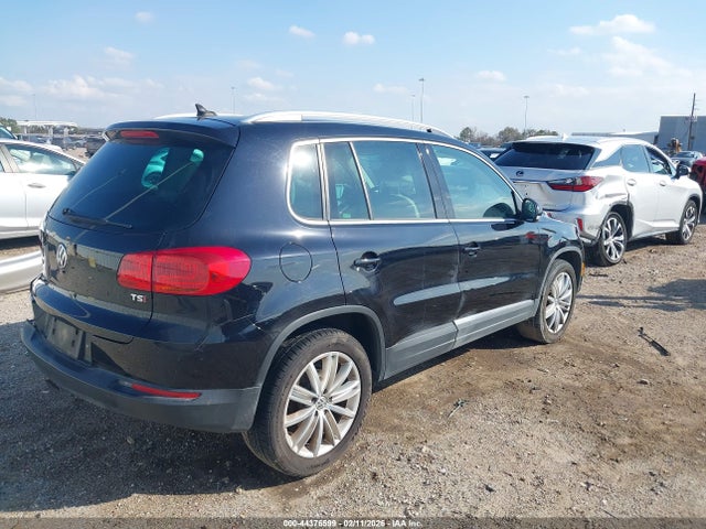 WVGAV7AXXGW563523 Volkswagen TIGUAN SE