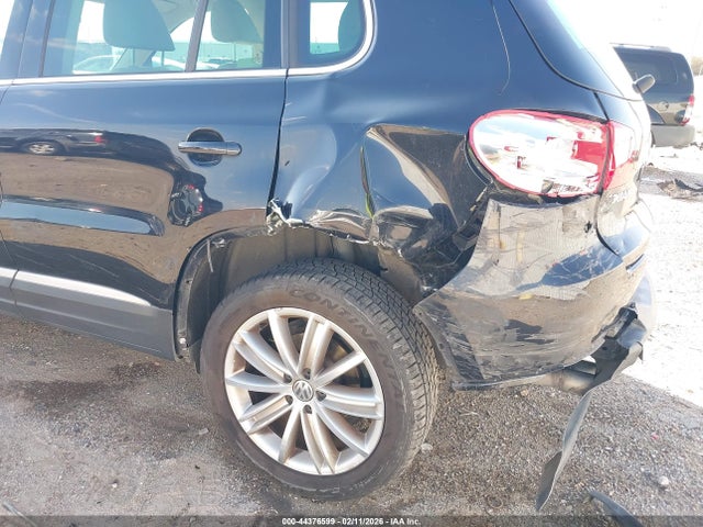 WVGAV7AXXGW563523 Volkswagen TIGUAN SE