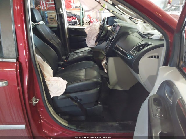 2C4RC1CG2FR728379 Chrysler Town &amp; Country Touring-l