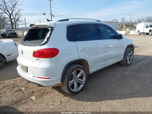 2016 VOLKSWAGEN TIGUAN WVGAV7AX0GW036106 Photo 3