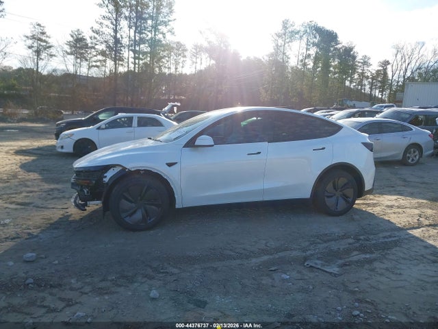 Продажа на аукционе авто 2026 Tesla Model Y Premium Rear-wheel Drive/standard Rear-wheel Drive, vin: 7SAYGDED4TF431810, номер лота: 44376737
