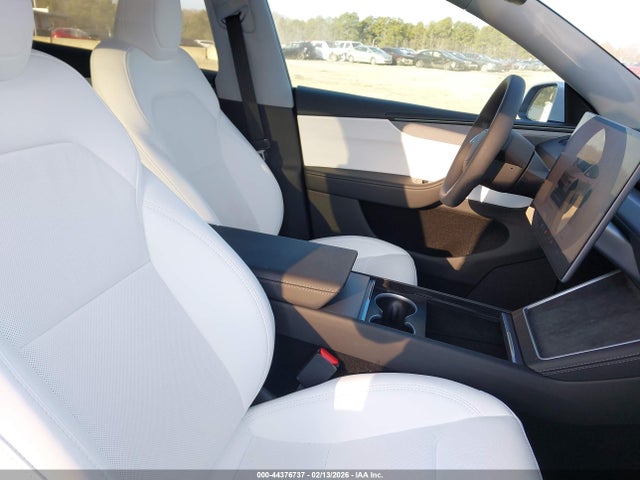 Продажа на аукционе авто 2026 Tesla Model Y Premium Rear-wheel Drive/standard Rear-wheel Drive, vin: 7SAYGDED4TF431810, номер лота: 44376737
