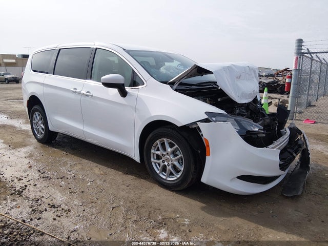 Продаж на аукціоні авто 2022 Chrysler Voyager Lx, vin: 2C4RC1CG6NR208555, номер лоту: 44376738