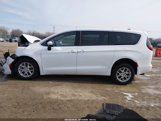 Продажа на аукционе авто 2022 Chrysler Voyager Lx, vin: 2C4RC1CG6NR208555, номер лота: 44376738