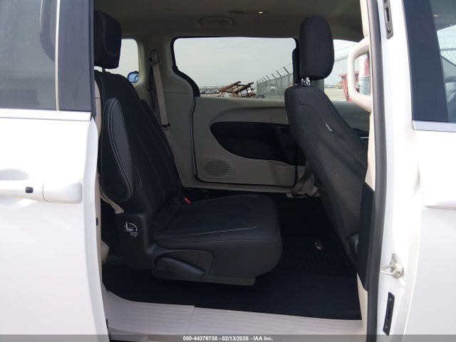 Продажа на аукционе авто 2022 Chrysler Voyager Lx, vin: 2C4RC1CG6NR208555, номер лота: 44376738