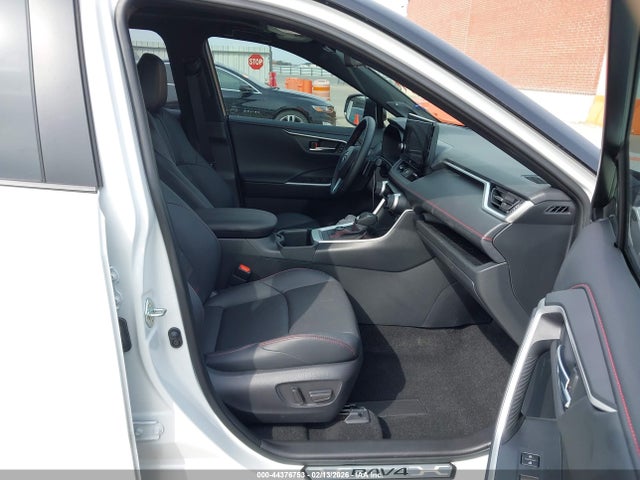 2024 TOYOTA RAV4 PRIME JTMFB3FV1RD230158 Photo 4