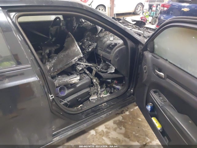 44376775 :رقم المزاد ، 2C3CCABG2KH628665 vin ، 2019 Chrysler 300 300s مزاد بيع