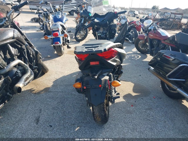 MH3SH10Y8LK002683 Yamaha Czd300 A
