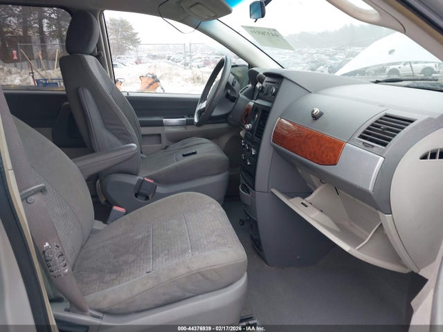 44376939 :رقم المزاد ، 2A8HR54P88R129529 vin ، 2008 Chrysler Town & Country Touring مزاد بيع