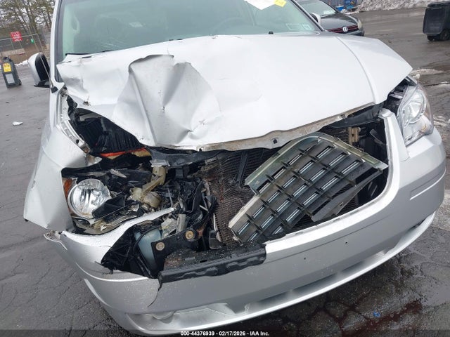 44376939 :رقم المزاد ، 2A8HR54P88R129529 vin ، 2008 Chrysler Town & Country Touring مزاد بيع