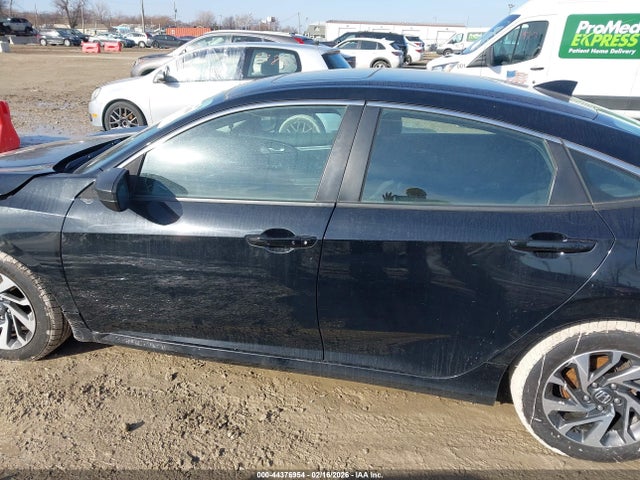 44376954 :رقم المزاد ، 19XFC2F73HE043798 vin ، 2017 Honda Civic Ex مزاد بيع