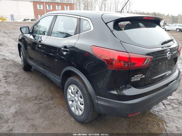 2018 NISSAN ROGUE SPORT JN1BJ1CR2JW259399 Photo 2