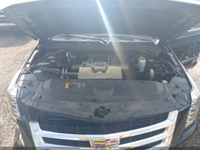 44377014 :رقم المزاد ، 1GYS4BKJ5JR401209 vin ، 2018 Cadillac Escalade Luxury مزاد بيع