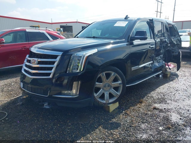 44377014 :رقم المزاد ، 1GYS4BKJ5JR401209 vin ، 2018 Cadillac Escalade Luxury مزاد بيع