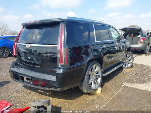 44377014 :رقم المزاد ، 1GYS4BKJ5JR401209 vin ، 2018 Cadillac Escalade Luxury مزاد بيع