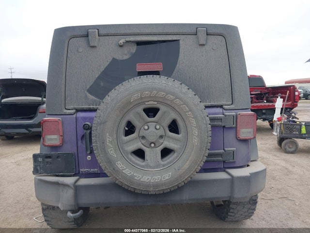 1C4BJWDG6JL869699 Jeep Wrangler Jk Unlimited Sport 4x4