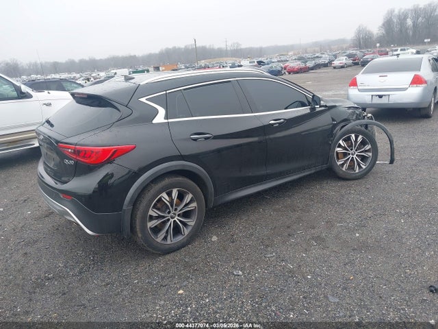 44377074 :رقم المزاد ، SJKCH5CR9HA028279 vin ، 2017 Infiniti Qx30 Premium مزاد بيع