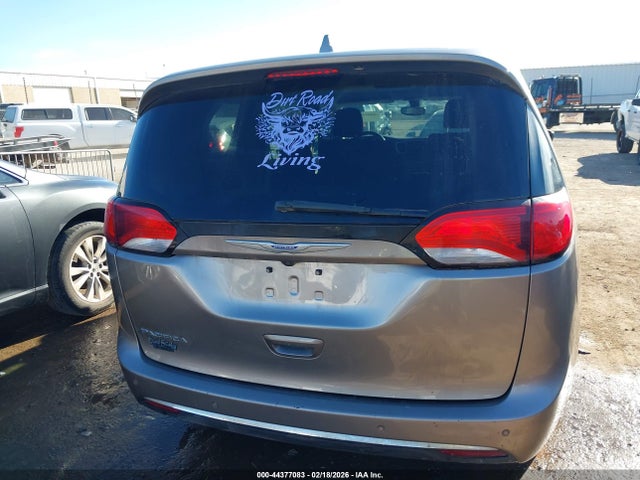 44377083 :رقم المزاد ، 2C4RC1FG2JR293352 vin ، 2018 Chrysler Pacifica Touring Plus مزاد بيع