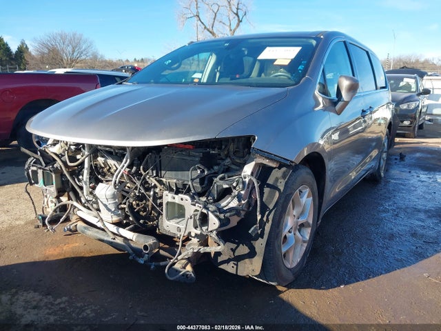 2018 CHRYSLER PACIFICA 2C4RC1FG2JR293352 Photo 1