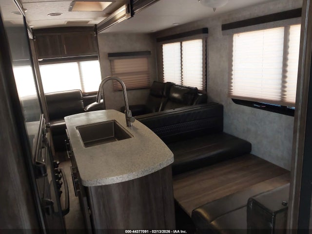 58TBH0BR1J3TL3221 Open Range Travel Trlr