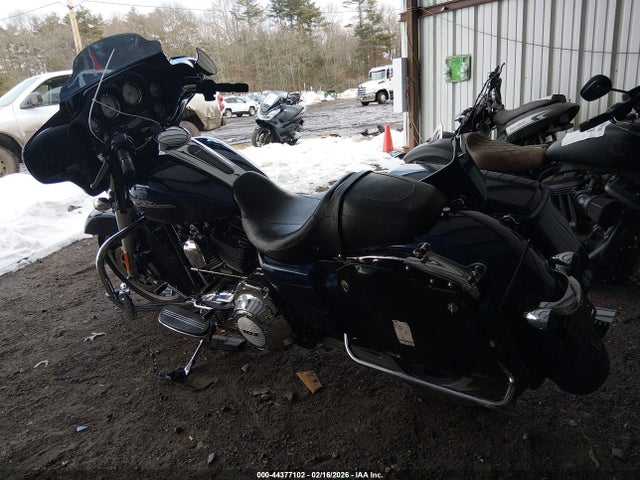 2012 HARLEY-DAVIDSON FLHX 1HD1KBM12CB619980 Photo 2