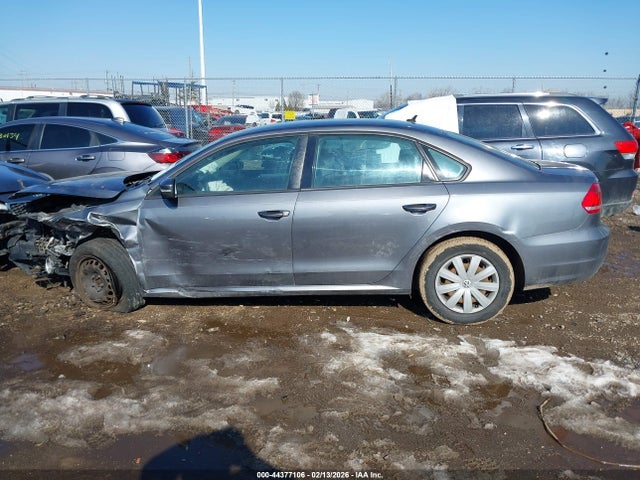 Продажа на аукционе авто 2013 Volkswagen Passat 2.5l S, vin: 1VWAP7A32DC003971, номер лота: 44377106