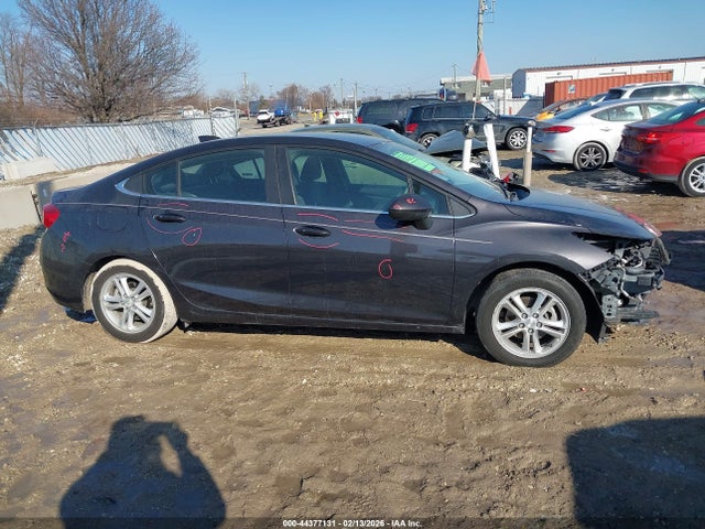 1G1BE5SM9H7246189 Chevrolet Cruze Lt Auto