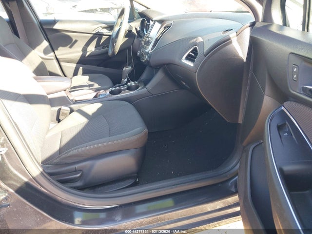 1G1BE5SM9H7246189 Chevrolet Cruze Lt Auto
