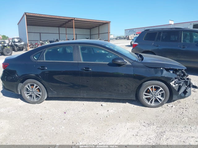 2024 Kia Forte Lxs მანქანა იყიდება აუქციონზე, vin: 3KPF24AD4RE714683, აუქციონის ნომერი: 44377175