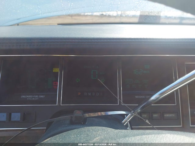 Aukcja sprzedaży 1992 Lincoln Town Car Signature, vin: 1LNLM82W7NY675379, numer aukcji: 44377226