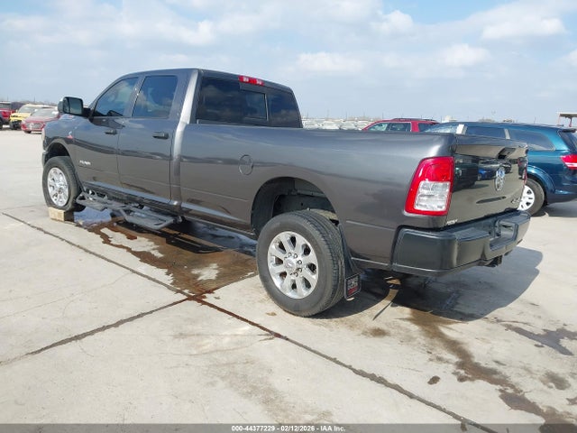 3C63R3GL1LG195893 RAM 3500 Tradesman 4x4 8&#039; Box