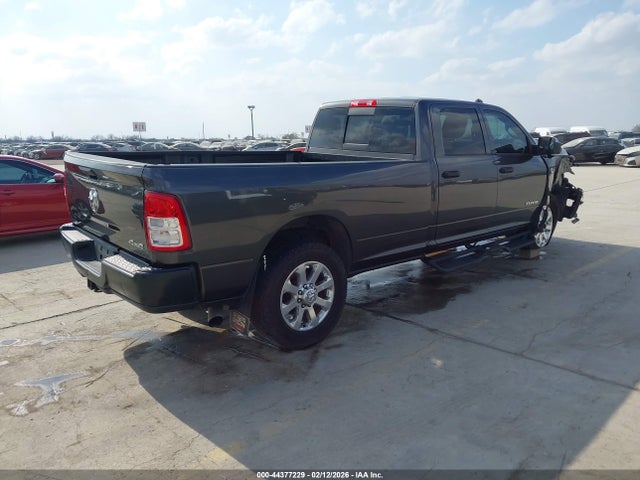 3C63R3GL1LG195893 RAM 3500 Tradesman 4x4 8&#039; Box