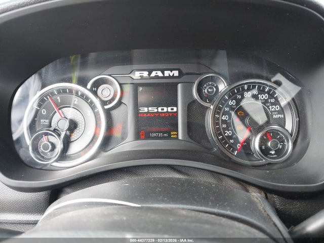 3C63R3GL1LG195893 RAM 3500 Tradesman 4x4 8&#039; Box