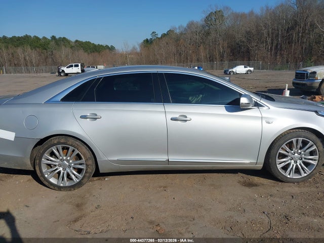 44377265 :رقم المزاد ، 2G61M5S32J9161831 vin ، 2018 Cadillac Xts Luxury مزاد بيع