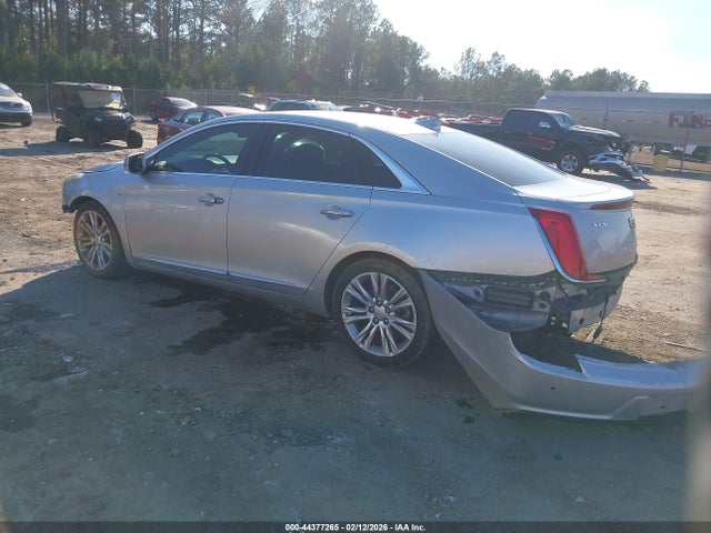2018 CADILLAC XTS 2G61M5S32J9161831 Photo 2