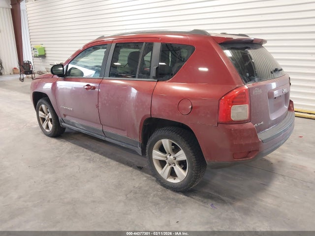 2012 JEEP COMPASS 1C4NJDBB1CD692095 Photo 2