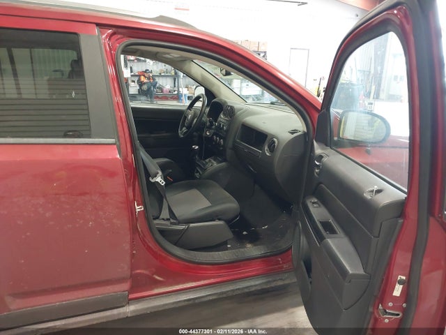 2012 JEEP COMPASS 1C4NJDBB1CD692095 Photo 4