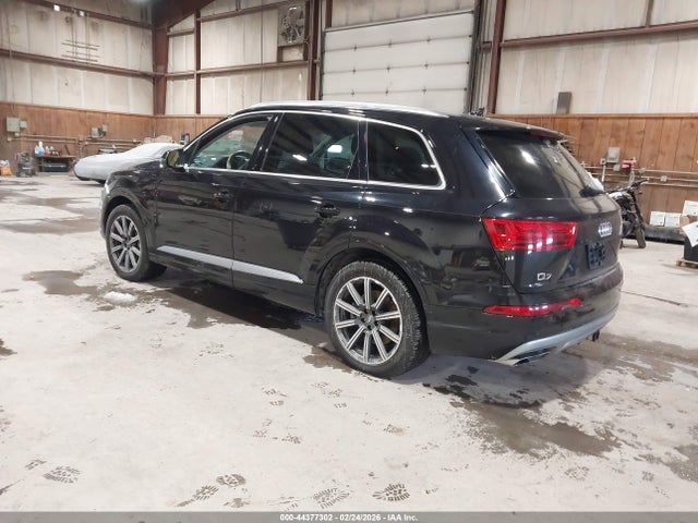 2019 AUDI Q7 WA1LHAF7XKD041919 Photo 2