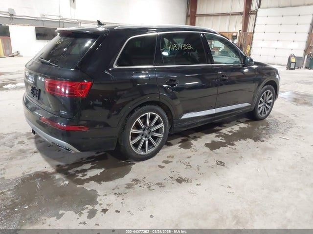 2019 AUDI Q7 WA1LHAF7XKD041919 Photo 3