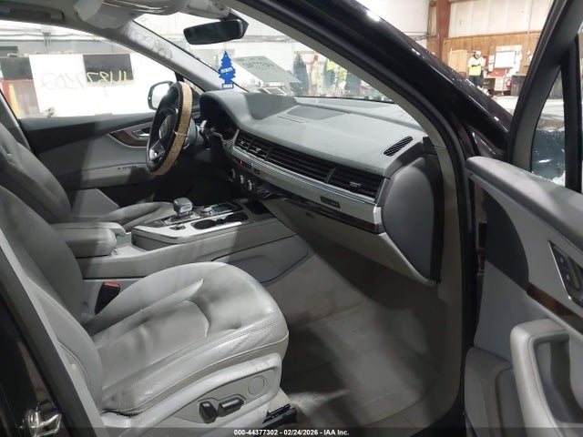 2019 AUDI Q7 WA1LHAF7XKD041919 Photo 4