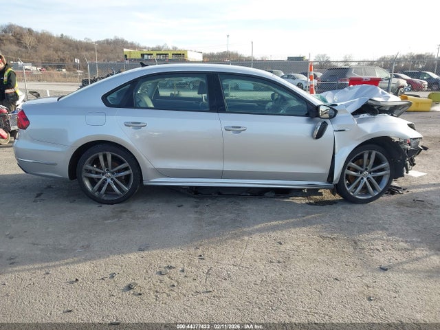 2018 Volkswagen Passat 2.0t R-line/2.0t S მანქანა იყიდება აუქციონზე, vin: 1VWAA7A34JC019036, აუქციონის ნომერი: 44377433