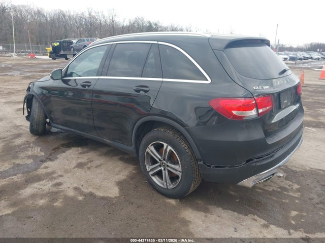 2019 MERCEDES-BENZ GLC 300 WDC0G4KB0KV168075 Photo 2