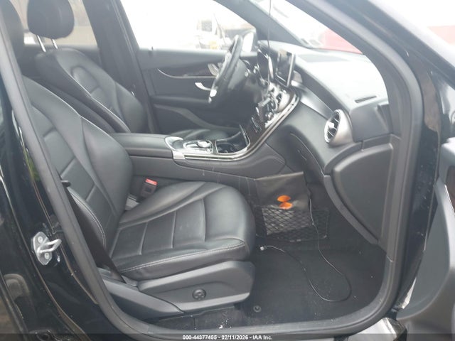 2019 MERCEDES-BENZ GLC 300 WDC0G4KB0KV168075 Photo 4