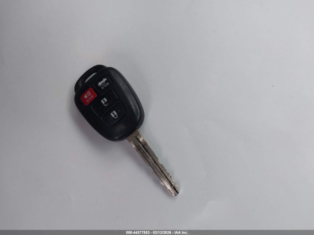 5YFBURHE1KP940043 Toyota COROLLA LE